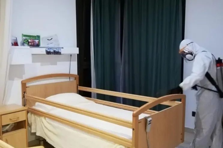 Desinfecció i esterilització d'espai sanitari